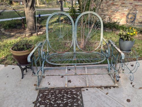 Kingwood Downsizing Estate Sale by Texas Auctioneers