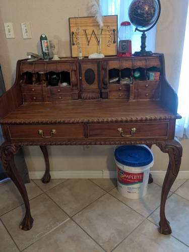 Estate Sale by Texas Auctioneers & Estate Sales