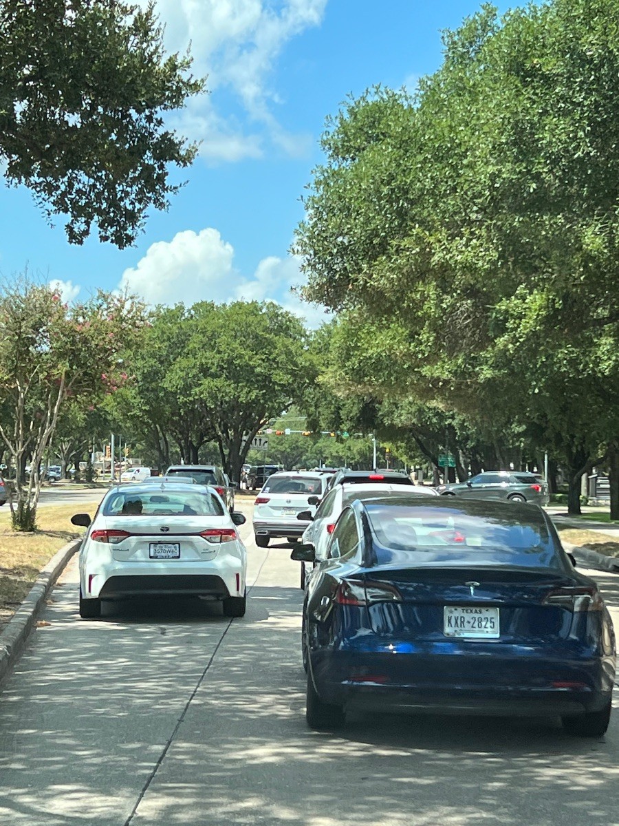 Do I have set through Kingwood Drive at royal forest light for f