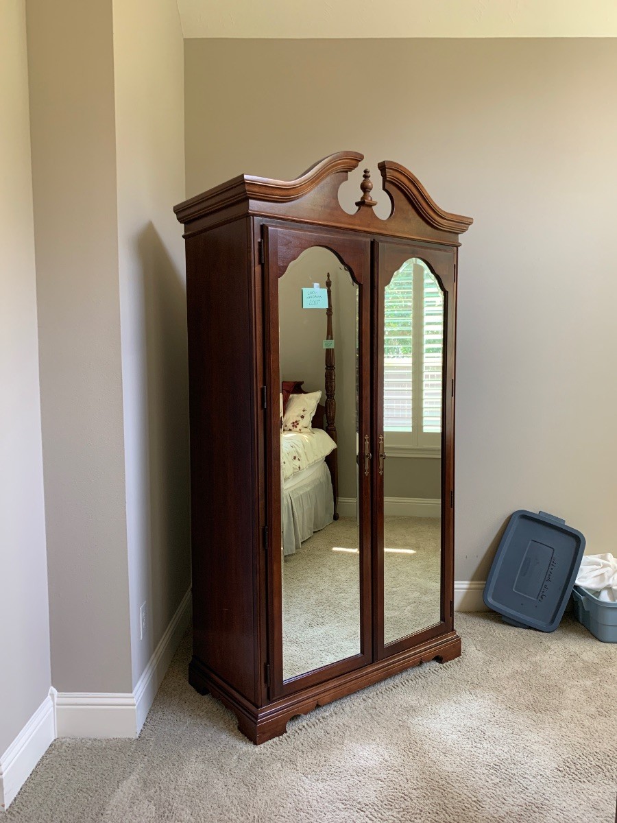 Oakhurst Estate Sale by Texas Auctioneers & Estate Sales