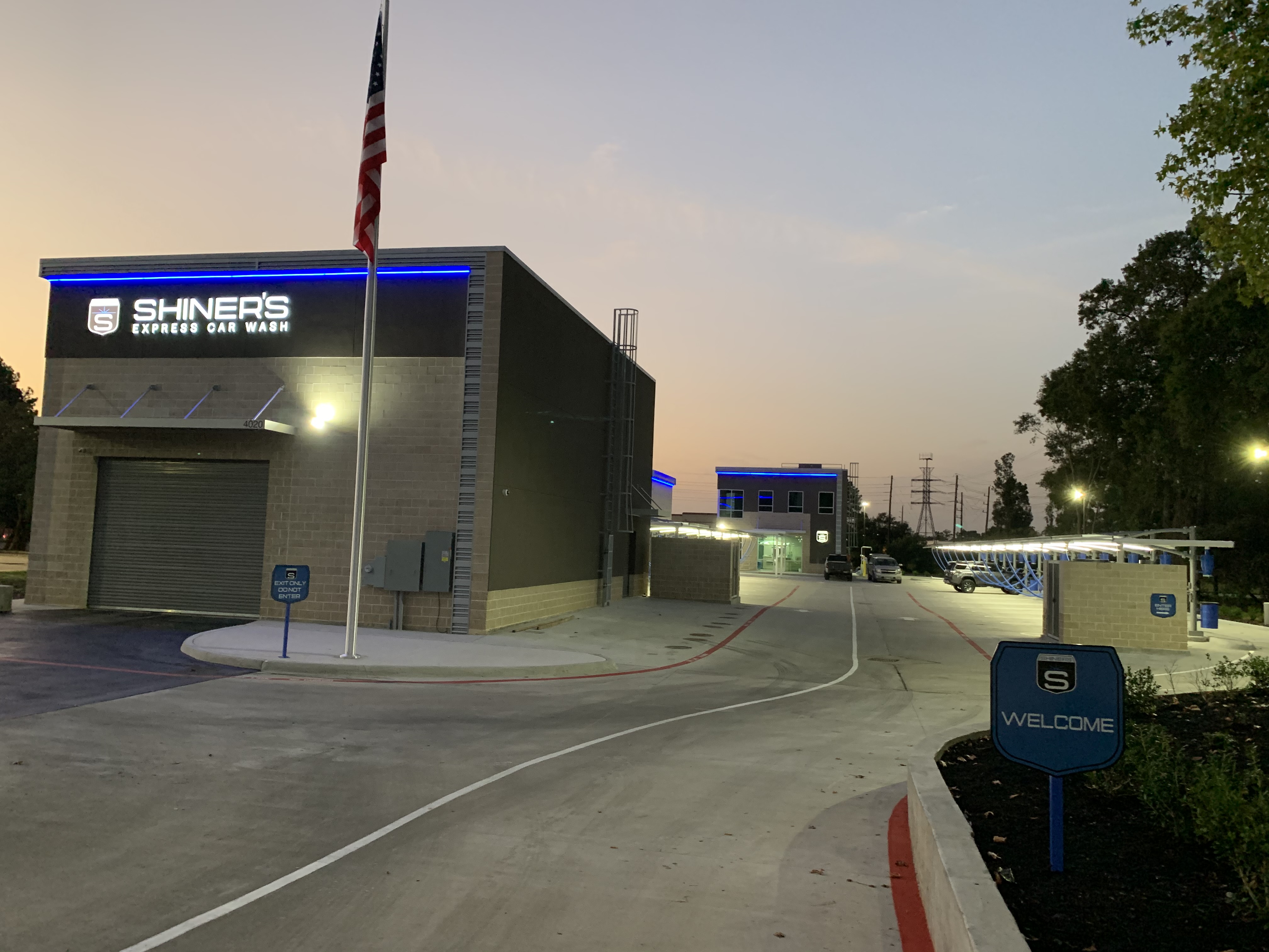 Shiner's Express Car Wash in Kingwood Texas